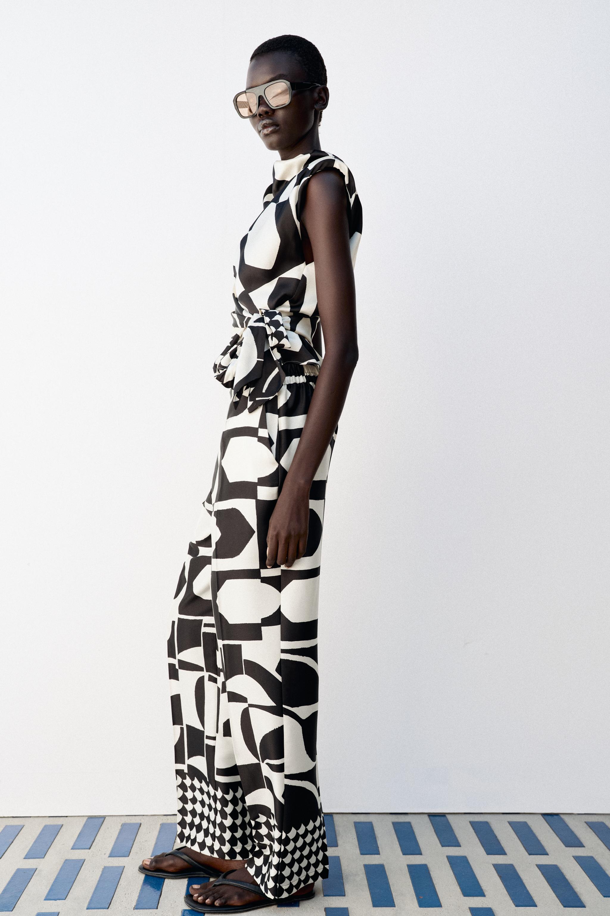 GEOMETRIC PRINT PANTS
